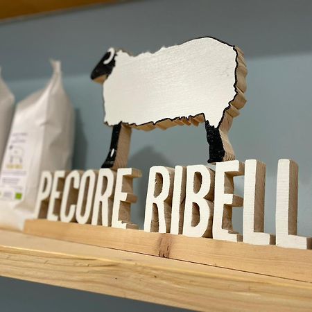 Pecore Ribelli Мира Екстериор снимка